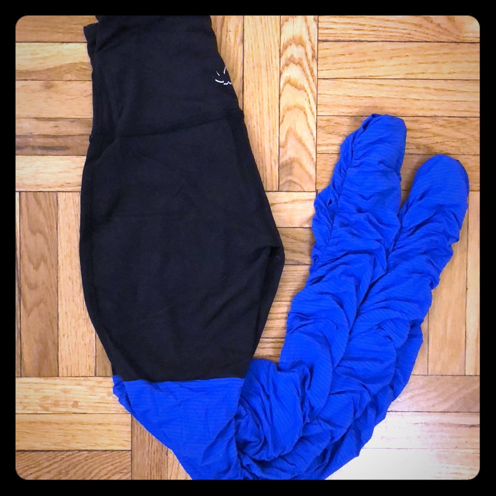 Beyond Yoga Slinky Goddess Leggings